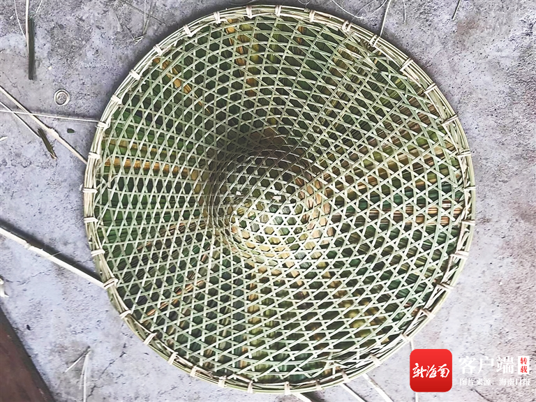 竹杖芒鞋轻胜马的马是什么意思_竹杖芒鞋轻胜马谁怕_竹杖芒马轻胜马